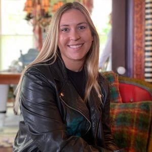 Meet your Posher, Abby